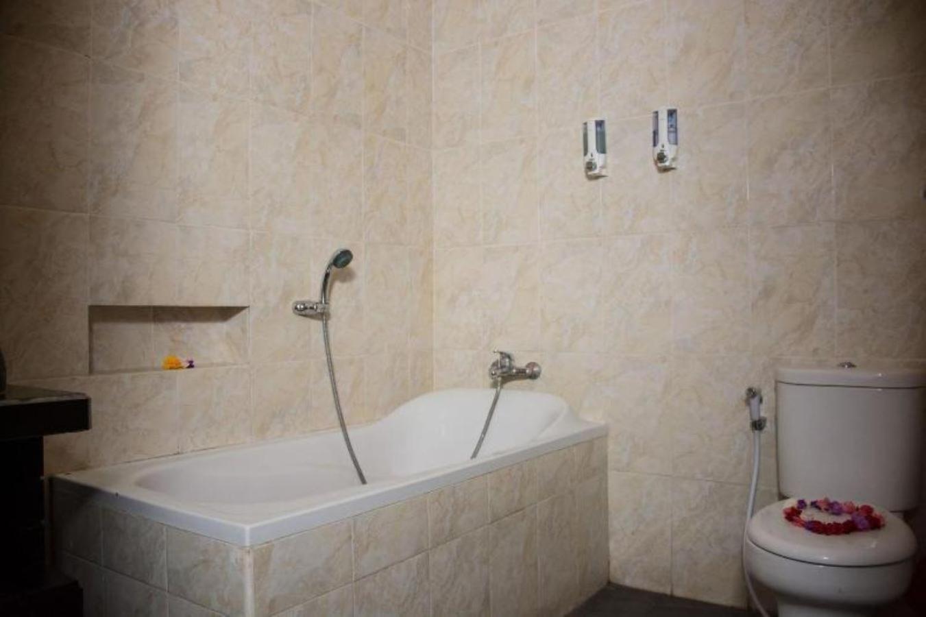 The Galuh Pekutatan Hotell Pulukan Exteriör bild