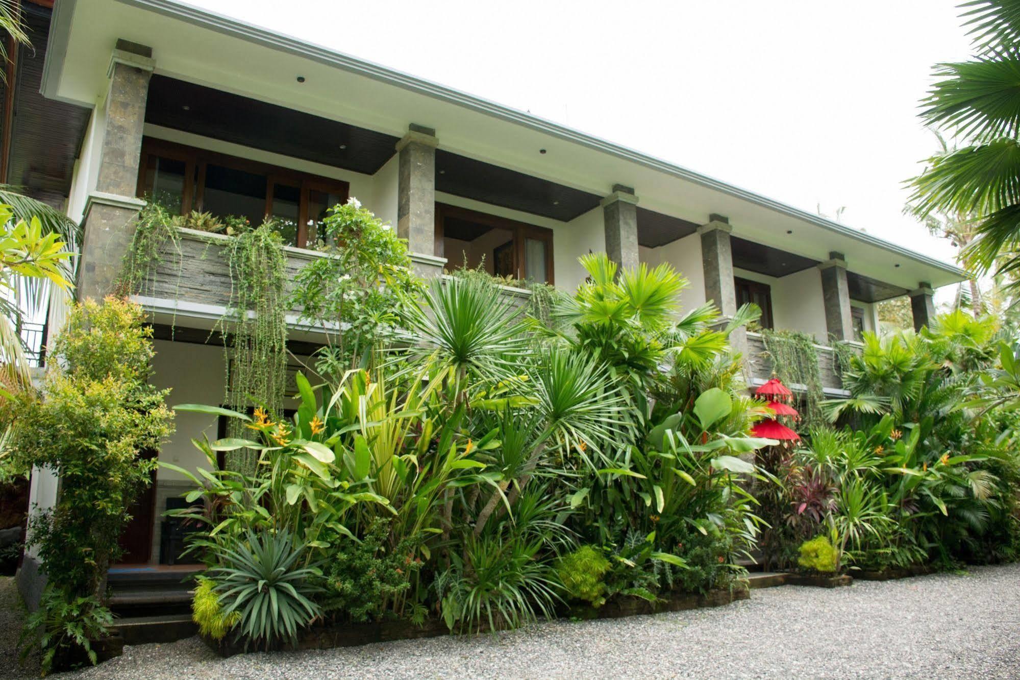The Galuh Pekutatan Hotell Pulukan Exteriör bild