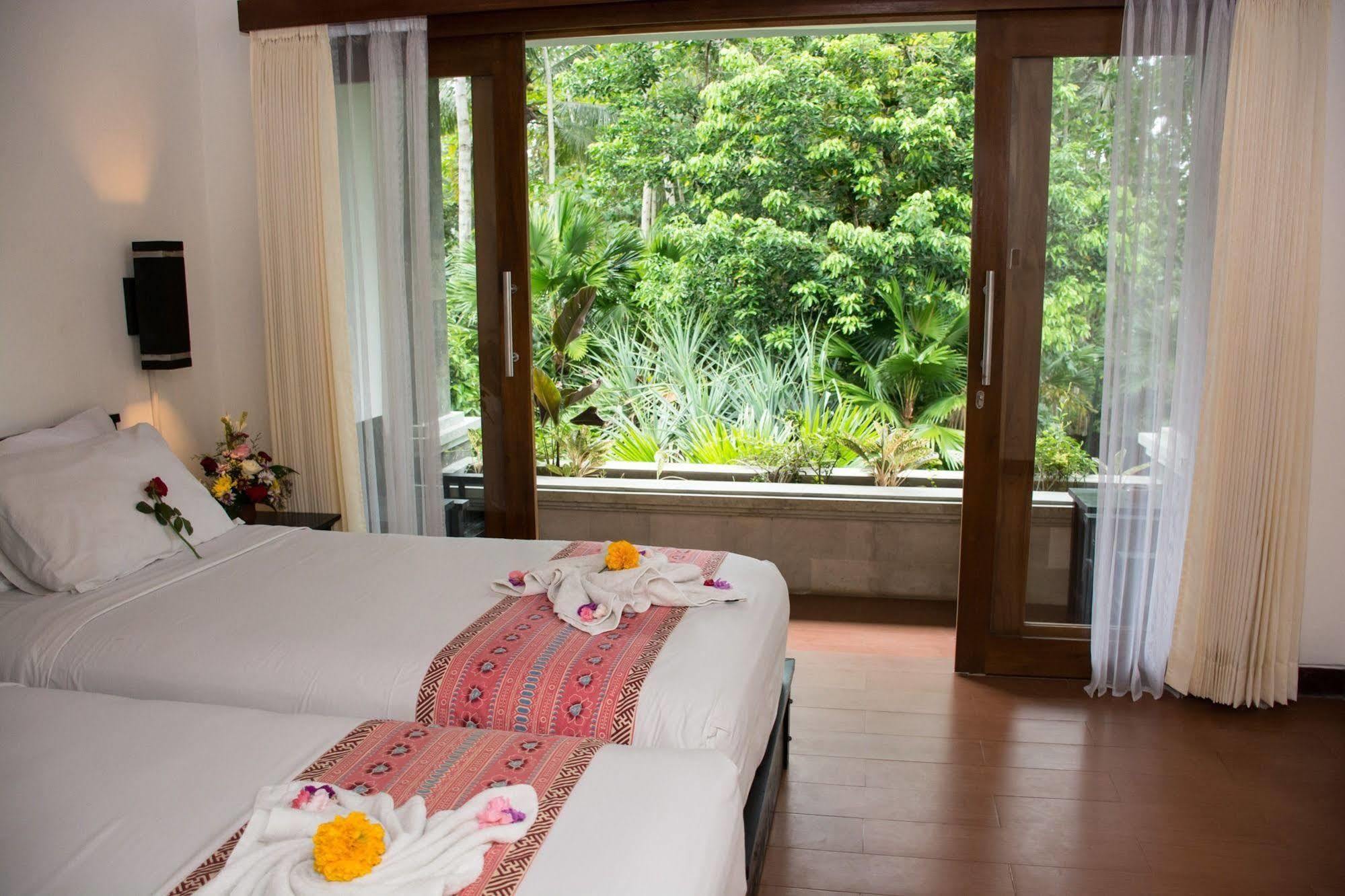 The Galuh Pekutatan Hotell Pulukan Exteriör bild