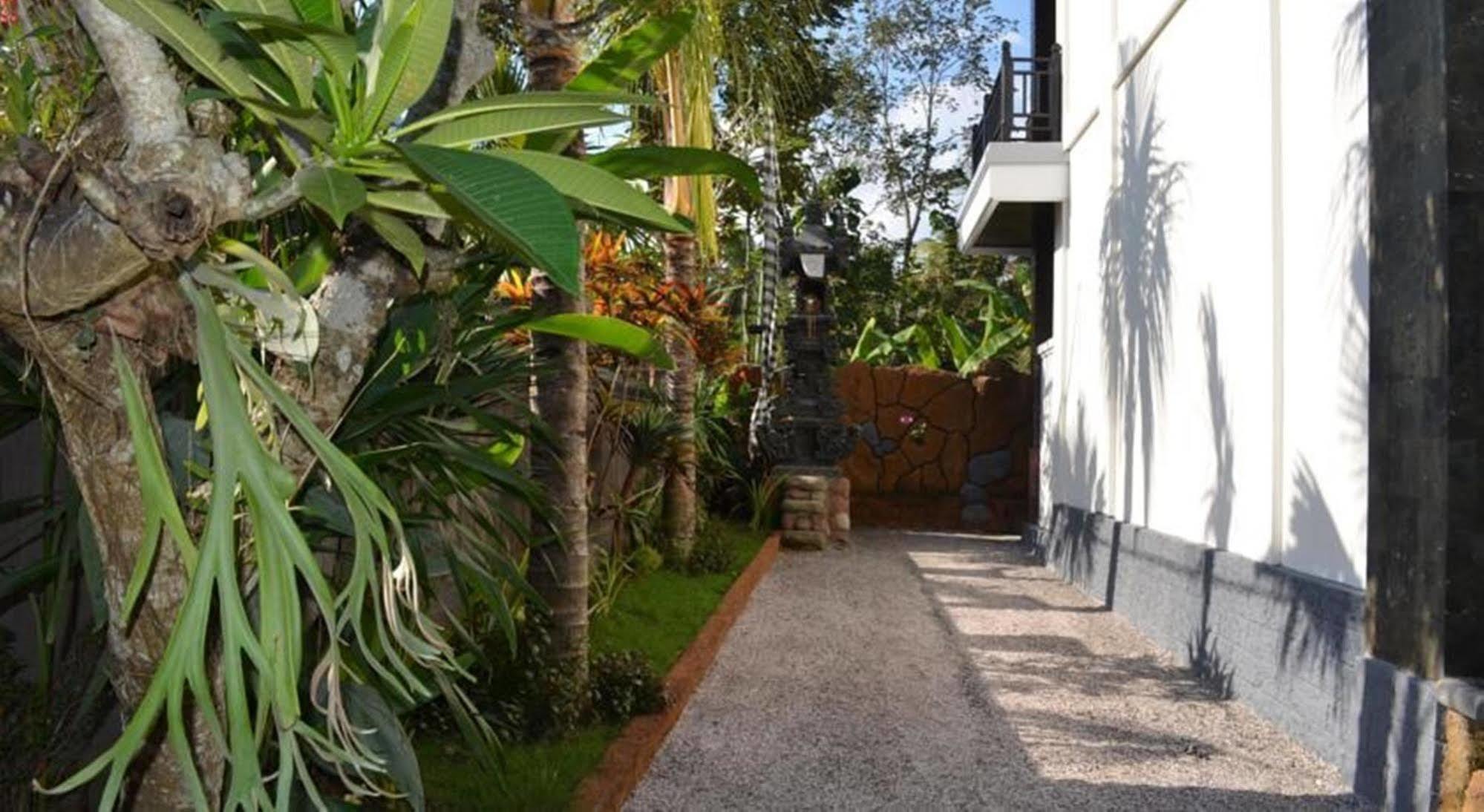 The Galuh Pekutatan Hotell Pulukan Exteriör bild