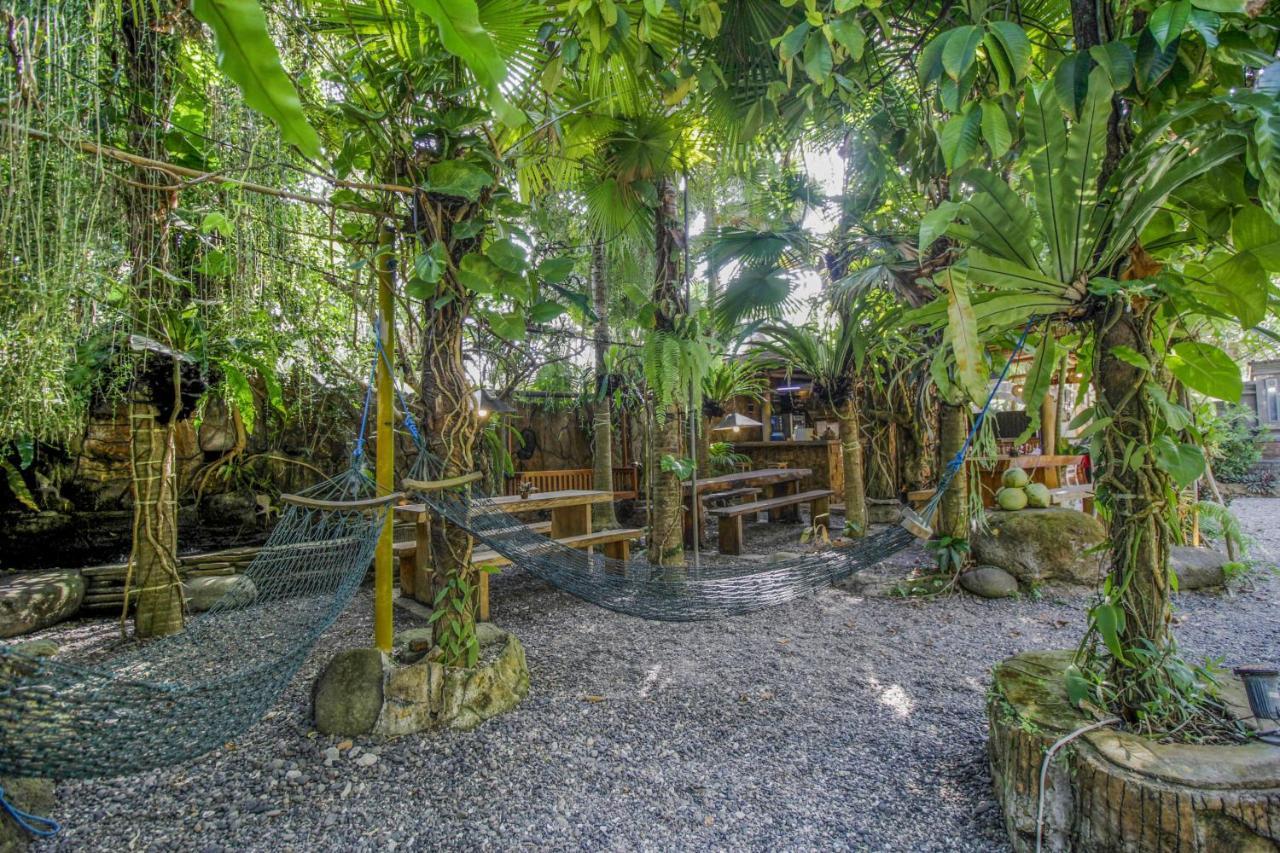 The Galuh Pekutatan Hotell Pulukan Exteriör bild